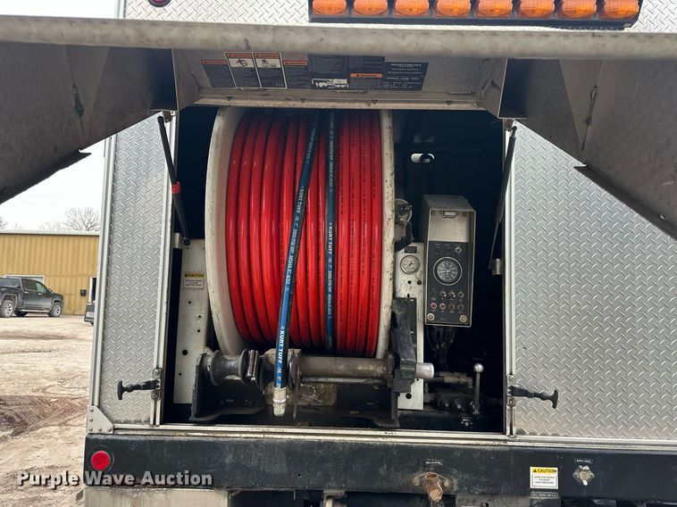 image for item DW2968 2012 International 7300 sewer jetter truck