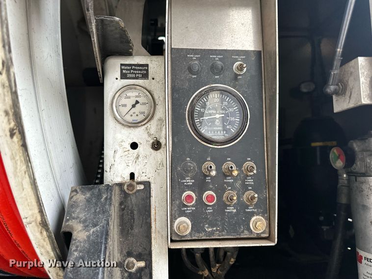 image for item DW2968 2012 International 7300 sewer jetter truck