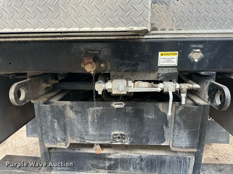 image for item DW2968 2012 International 7300 sewer jetter truck