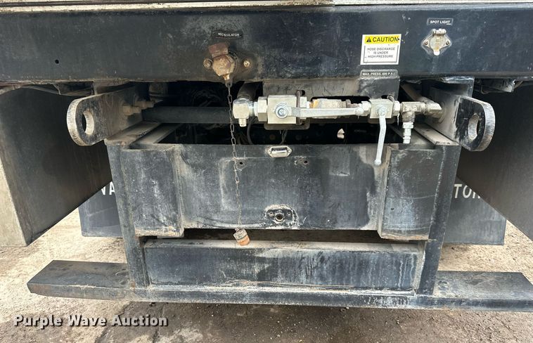 image for item DW2968 2012 International 7300 sewer jetter truck