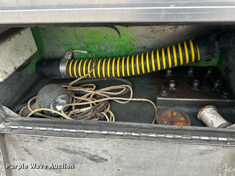 image for item DW2968 2012 International 7300 sewer jetter truck