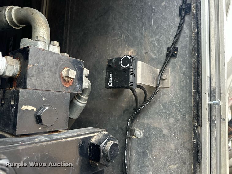 image for item DW2968 2012 International 7300 sewer jetter truck