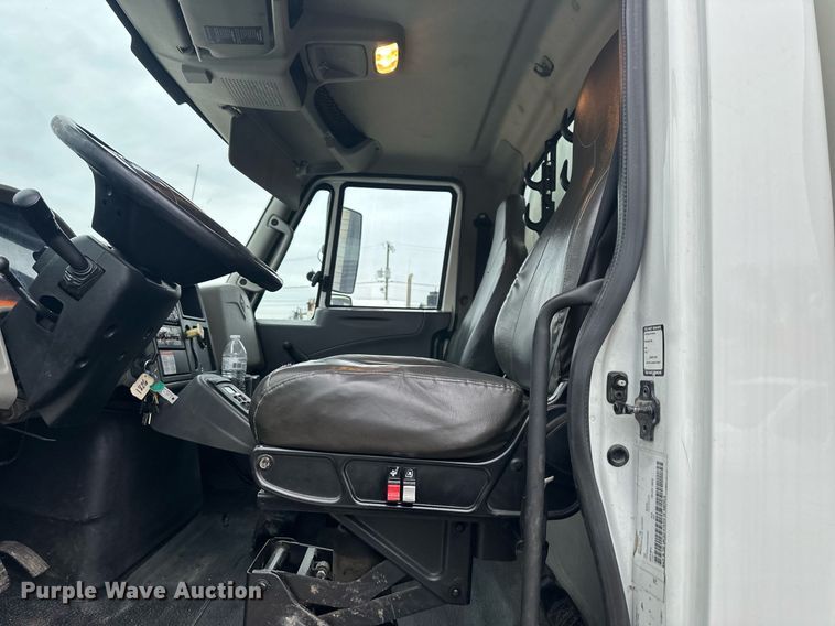 image for item DW2968 2012 International 7300 sewer jetter truck