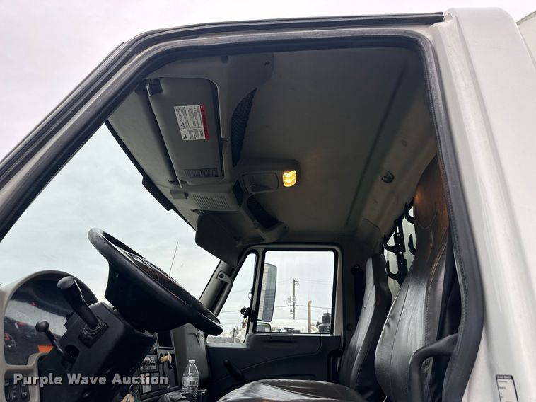 image for item DW2968 2012 International 7300 sewer jetter truck