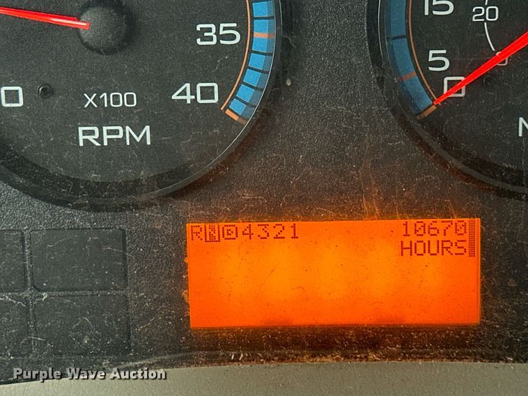 image for item DW2968 2012 International 7300 sewer jetter truck