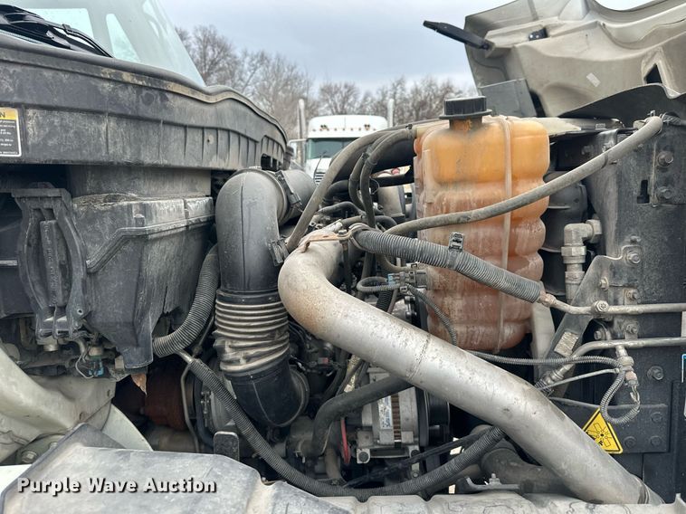 image for item DW2968 2012 International 7300 sewer jetter truck