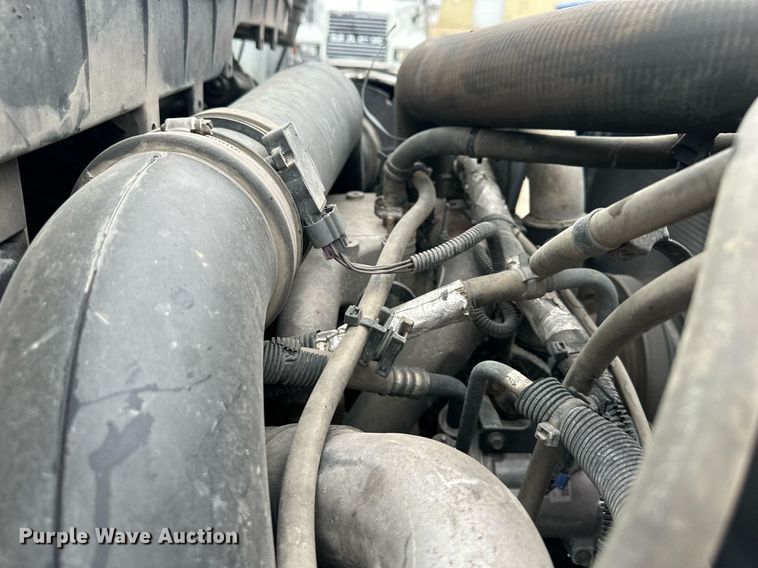 image for item DW2968 2012 International 7300 sewer jetter truck