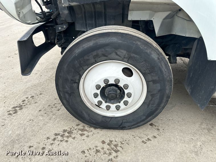 image for item DW2968 2012 International 7300 sewer jetter truck