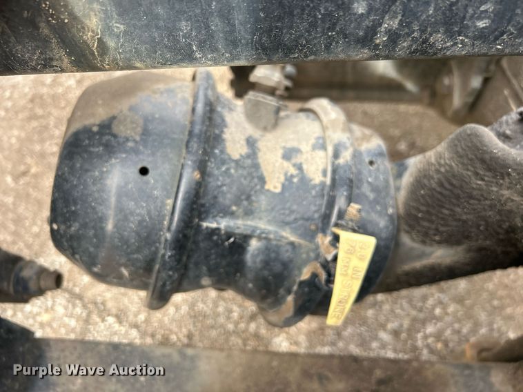 image for item EG1185 2006 International  9400i semi truck