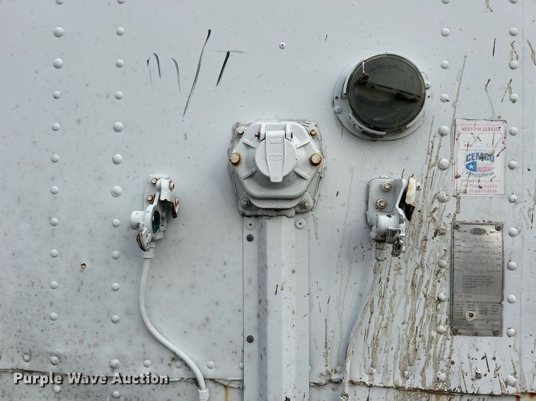 image for item EG1192 1998 Strick dry van trailer