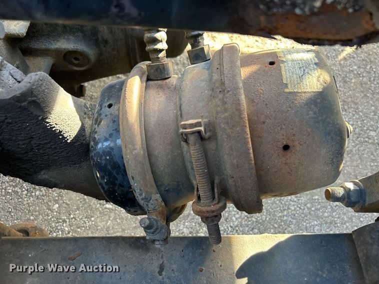 image for item EG1211 2006 International  9200i  semi truck