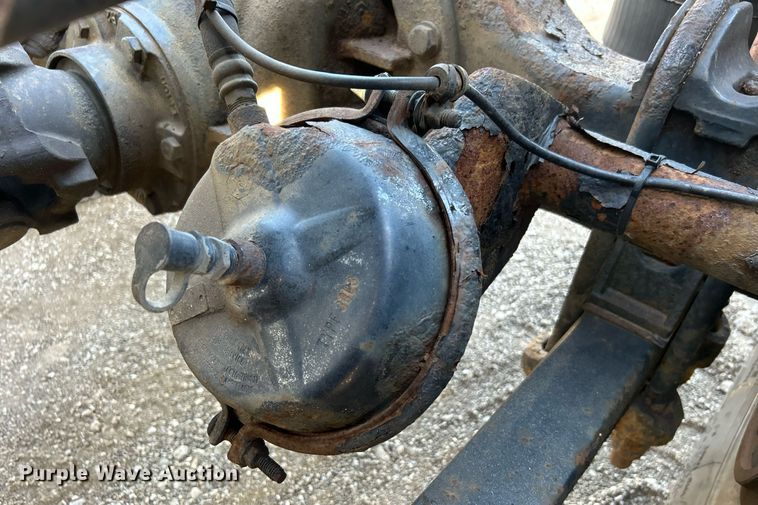 image for item EG1211 2006 International  9200i  semi truck