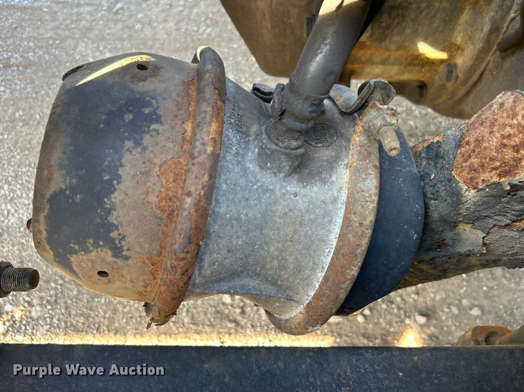 image for item EG1211 2006 International  9200i  semi truck