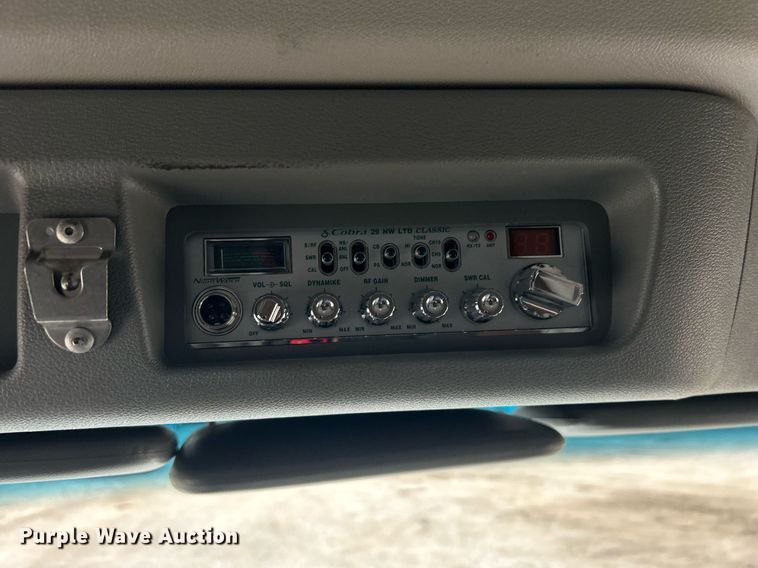 image for item EG1214 2019 Peterbilt 579 semi truck