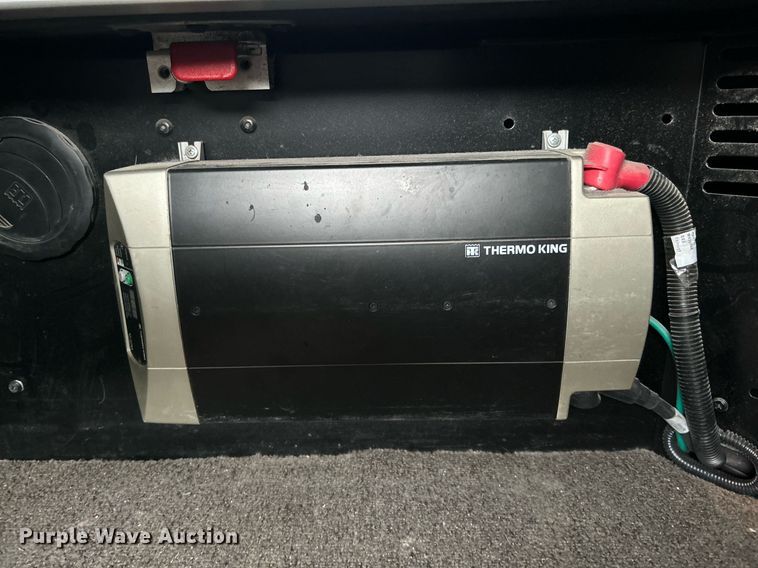 image for item EG1214 2019 Peterbilt 579 semi truck