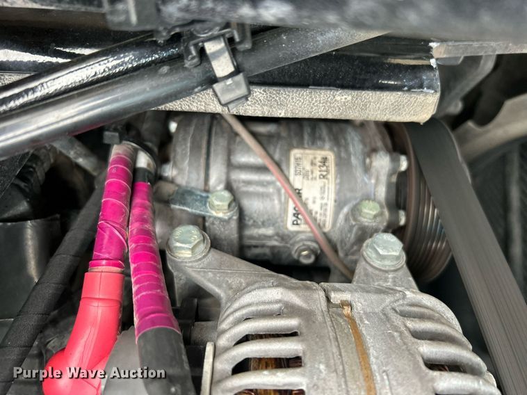 image for item EG1214 2019 Peterbilt 579 semi truck