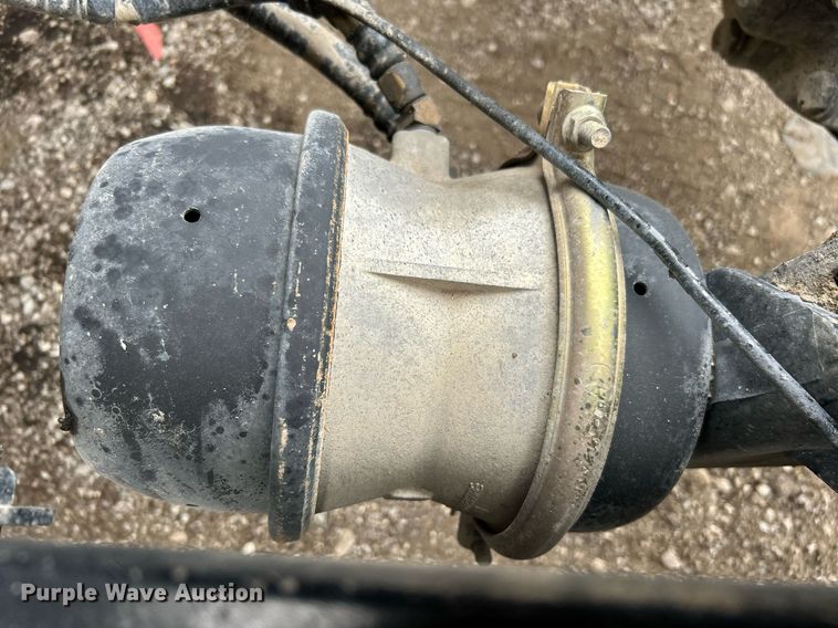 image for item EG1214 2019 Peterbilt 579 semi truck