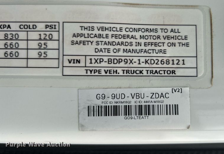 image for item EG1214 2019 Peterbilt 579 semi truck