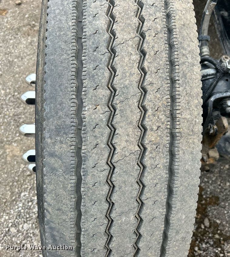 image for item EG1217 2007 Kenworth  T800 semi truck