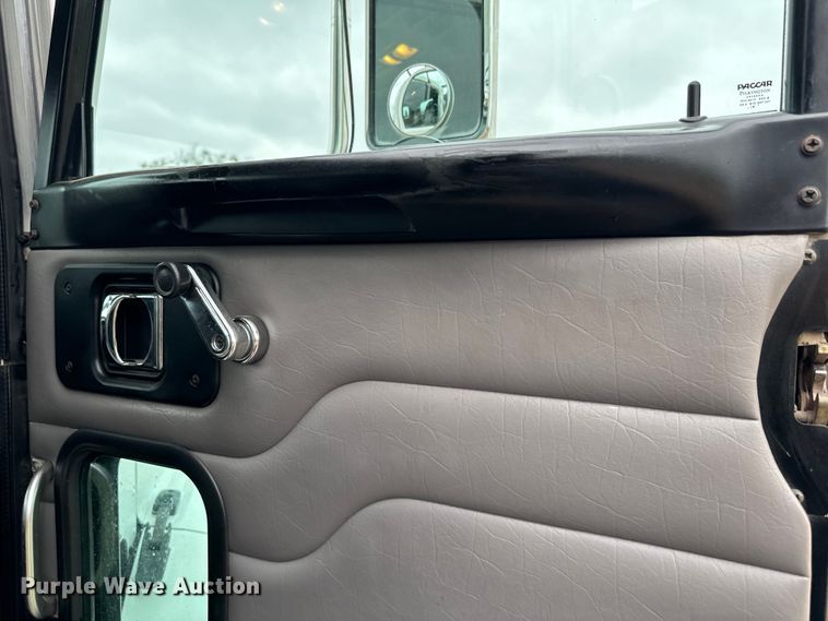 image for item EJ0289 2005 Peterbilt 335 flatbed truck