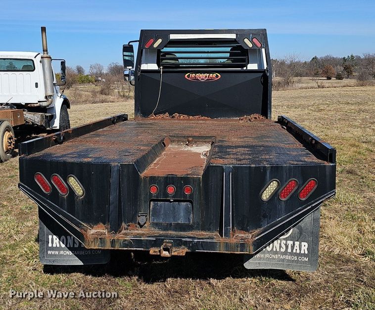 image for item EJ5916 2007 International 4400 flatbed truck