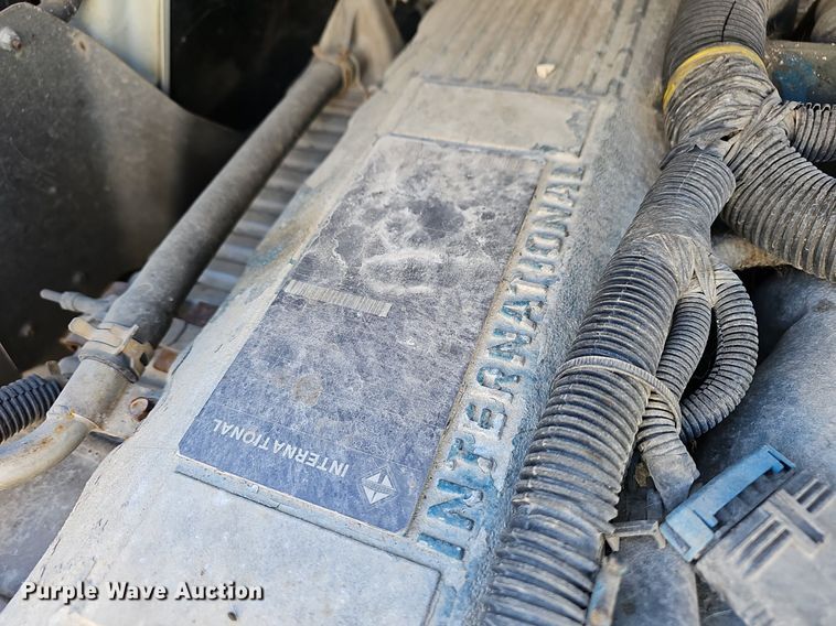 image for item EJ5916 2007 International 4400 flatbed truck