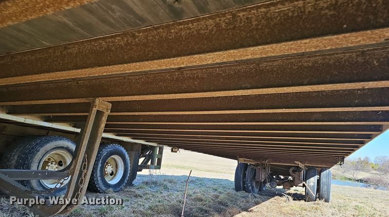 image for item EJ5919 1999 Trail Mobile dry van trailer