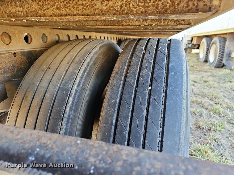 image for item EJ5919 1999 Trail Mobile dry van trailer