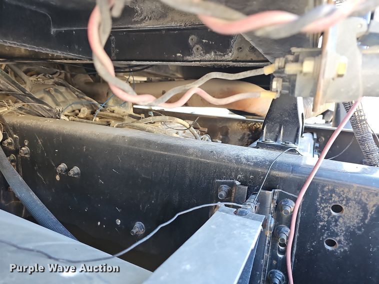 image for item EJ5929 1989 International 9300 semi truck