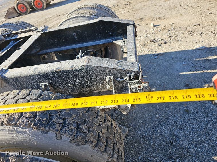 image for item EJ5929 1989 International 9300 semi truck