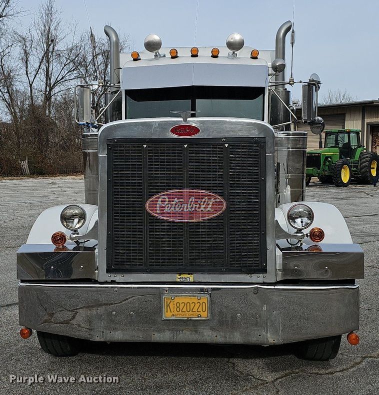 image for item EJ5952 1999 Peterbilt 379 semi truck