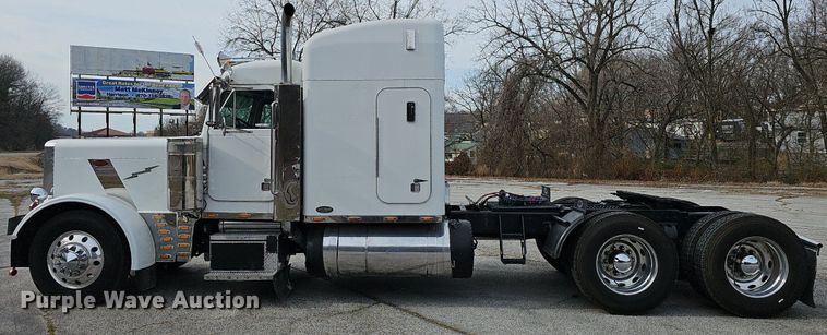 image for item EJ5952 1999 Peterbilt 379 semi truck