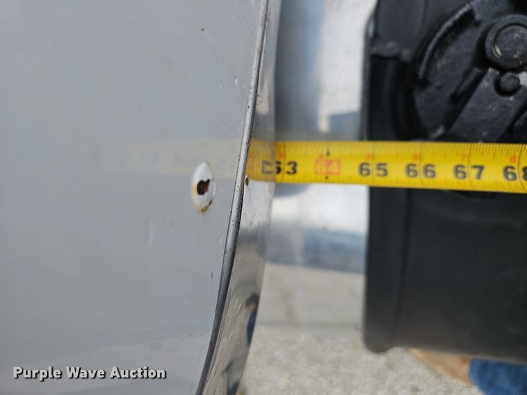 image for item EJ5952 1999 Peterbilt 379 semi truck