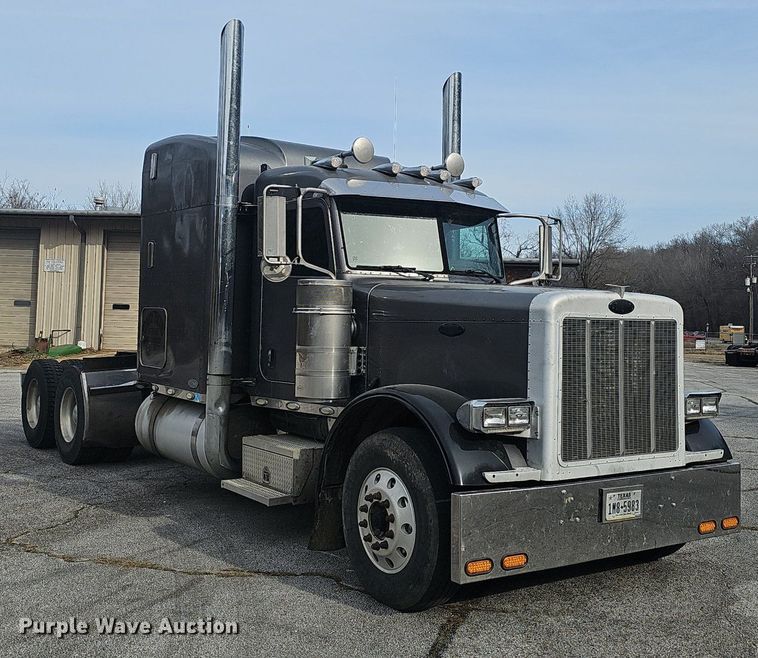 image for item EJ5953 2006 Peterbilt  379 semi truck