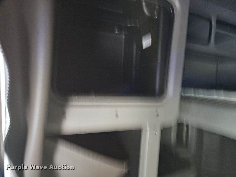 image for item EJ5953 2006 Peterbilt  379 semi truck