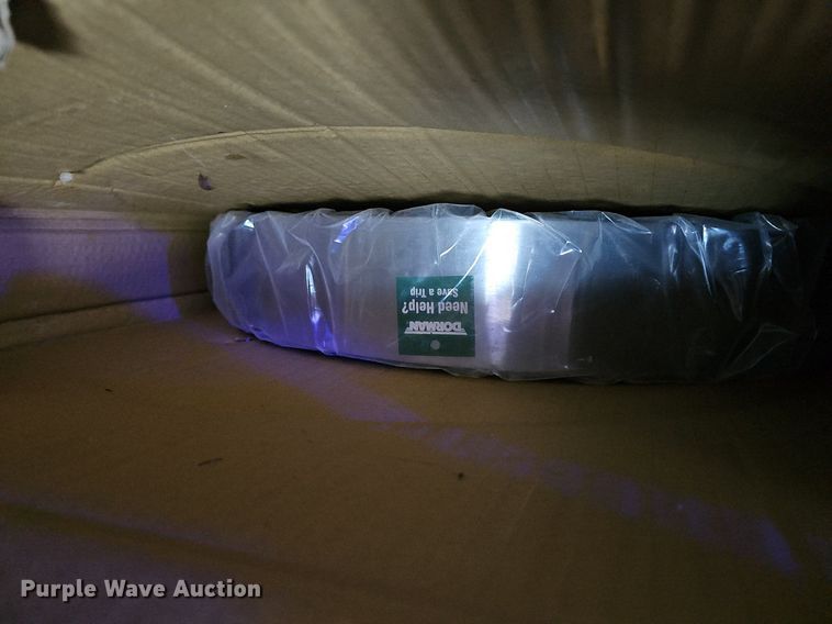 image for item EJ5953 2006 Peterbilt  379 semi truck