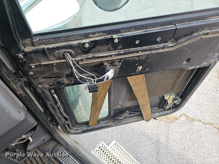 image for item EJ5953 2006 Peterbilt  379 semi truck