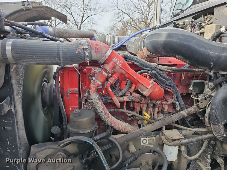 image for item EJ5953 2006 Peterbilt  379 semi truck