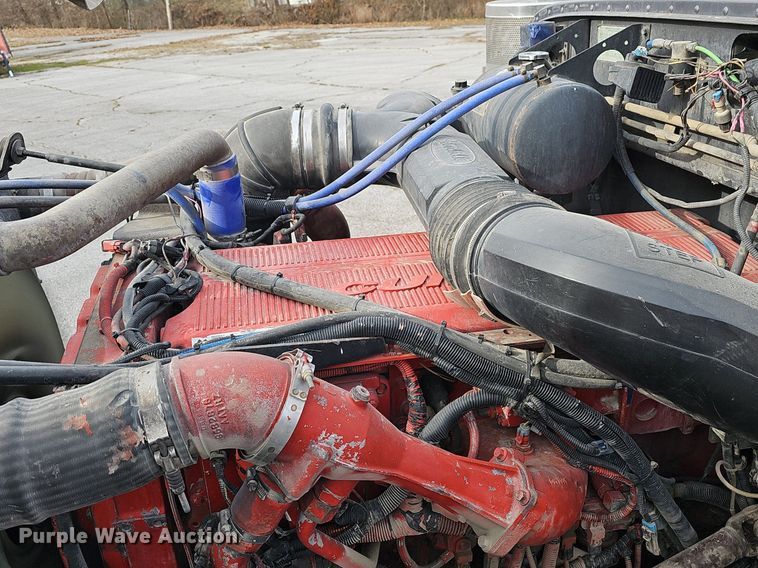 image for item EJ5953 2006 Peterbilt  379 semi truck