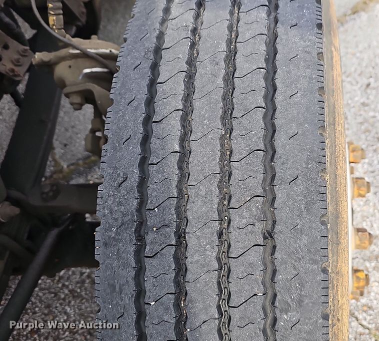 image for item EJ5953 2006 Peterbilt  379 semi truck