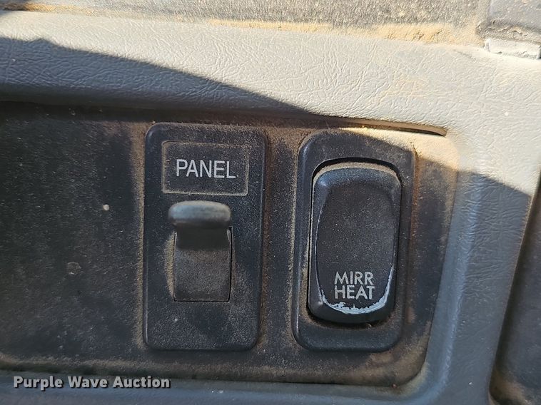 image for item EJ5967 2006 Freightliner Columbia semi truck