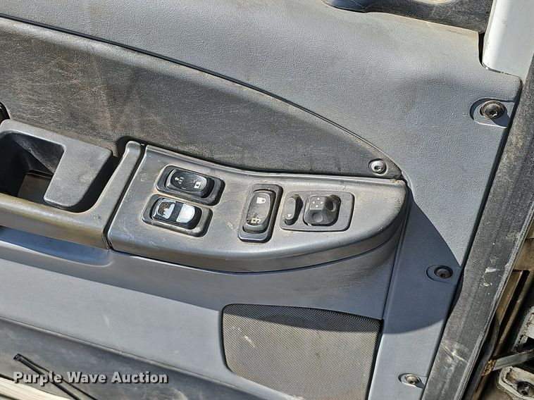 image for item EJ5967 2006 Freightliner Columbia semi truck