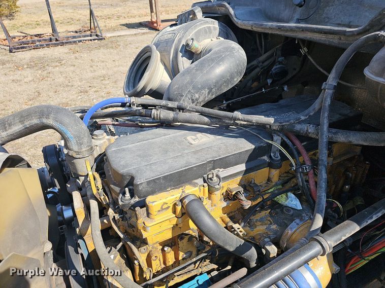 image for item EJ5967 2006 Freightliner Columbia semi truck