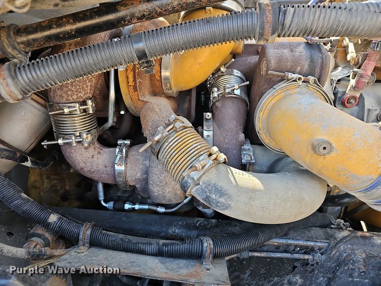 image for item EJ5967 2006 Freightliner Columbia semi truck