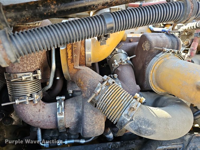 image for item EJ5967 2006 Freightliner Columbia semi truck