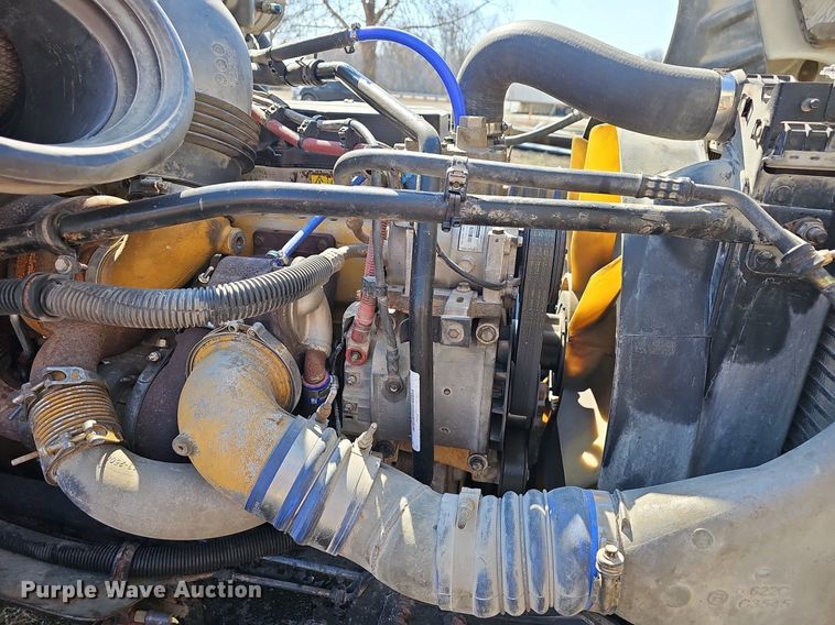 image for item EJ5967 2006 Freightliner Columbia semi truck