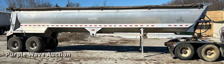 image for item EK4101 2005 Everlite end dump trailer
