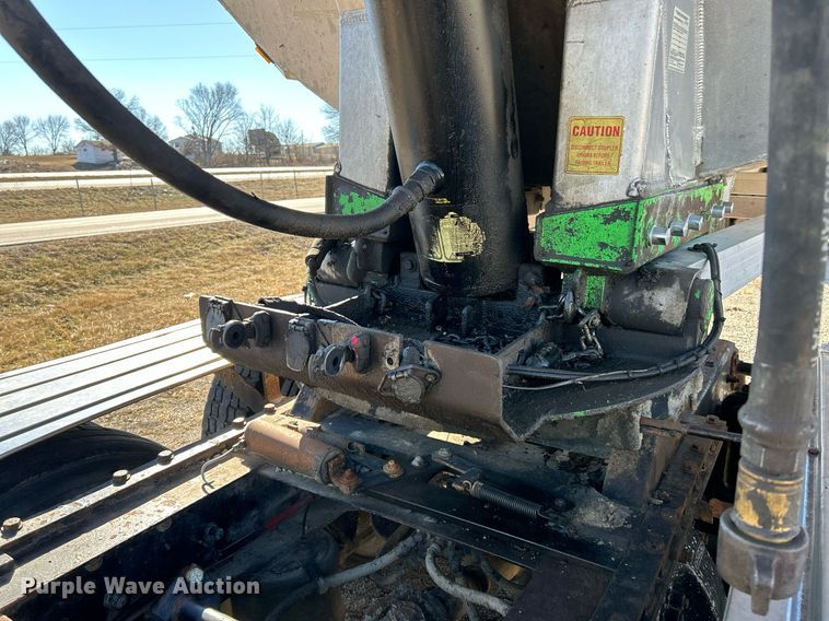 image for item EK4101 2005 Everlite end dump trailer