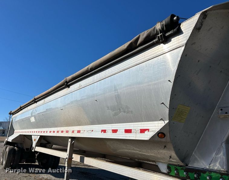 image for item EK4101 2005 Everlite end dump trailer