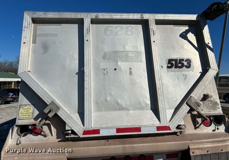 image for item EK4101 2005 Everlite end dump trailer